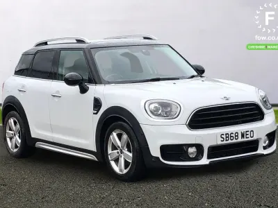 Used Mini Cooper Comfort 2018 White Hatchback