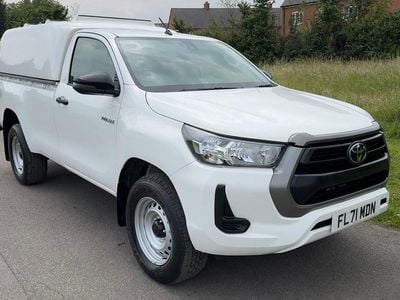 Used Toyota HiLux Active 150 HP (110 kW) 2021 White Pickup