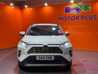 Used Toyota RAV4 222 HP (163 kW) 2019 White SUV