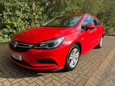 Used Vauxhall Astra Design Edition 110 HP (80 kW) 2017 Red Estate