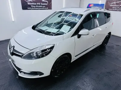 Usado Renault Grand Scénic IV Dynamique 110 HP (80 kW) 2016 Branco Monovolume