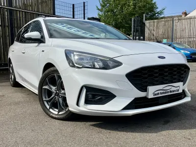 Used Ford Focus ST-Line 120 HP (88 kW) 2020 White Estate