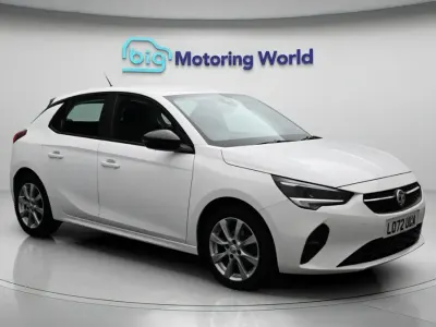 Second-hand Vauxhall Corsa Design Edition 75 CP (55 kW) 2022 Alb Hatchback