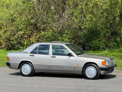Used Mercedes 190 1990 Silver metallic Sedan