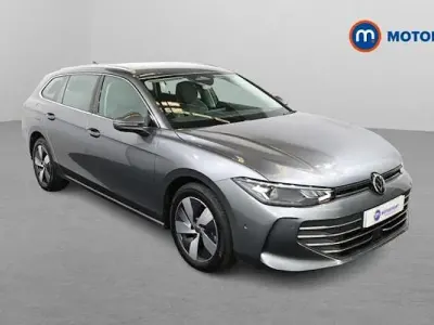 Usado VW Passat Life 204 HP (150 kW) 2025 Cinzento Carrinha