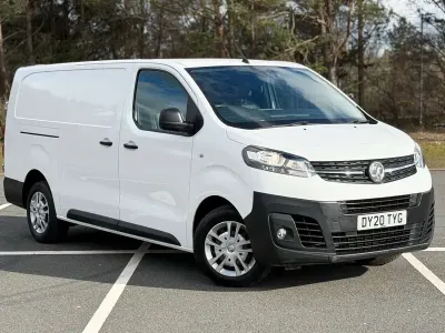 Used Vauxhall Vivaro S 100 HP (73 kW) 2020 White MPV