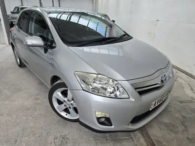 Used Toyota Auris Hybrid 2010 Silver Hatchback