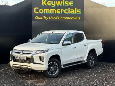 Used Mitsubishi L200 150 HP (110 kW) 2020 White Pickup