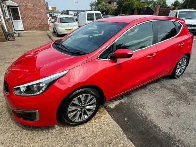 Used Kia Ceed 2016 Red Hatchback