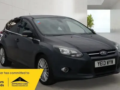Used Ford Focus Zetec 125 HP (91 kW) 2014 Grey Hatchback