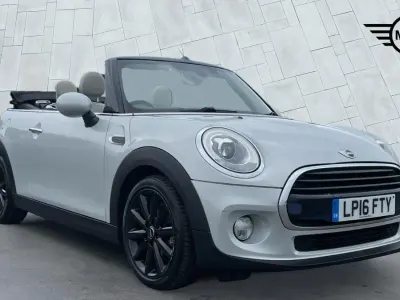 Używany Mini Cooper 134 KM (98 kW) 2016 Srebrny Hatchback