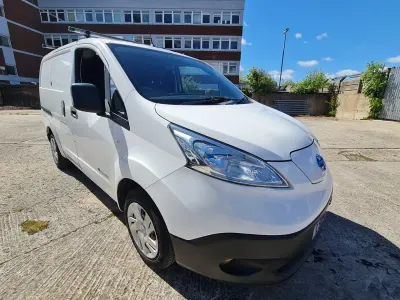 Używany Nissan e-NV200 Acenta 80 kW (109 KM) 2019 Biały Minivan