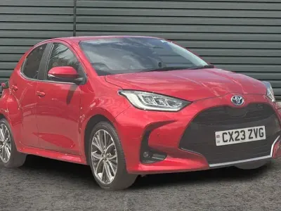 Used Toyota Yaris 116 HP (85 kW) 2023 Red Hatchback