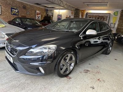 Used Volvo V40 R-Design 115 HP (84 kW) 2014 Black Hatchback