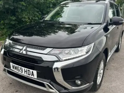 Used Mitsubishi Outlander P-HEV 224 HP (164 kW) 2020 Black Estate