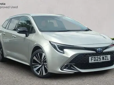 Used Toyota Corolla Design 140 HP (102 kW) 2025 Silver Estate