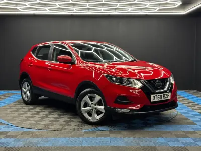 Used Nissan Qashqai Acenta Premium 2019 Red SUV