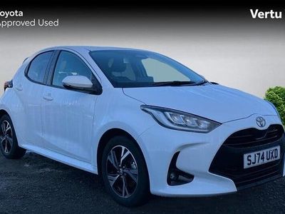 Used Toyota Yaris Hybrid Design 116 HP (85 kW) 2024 White Hatchback