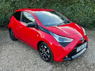 Used Toyota Aygo Trend 71 HP (52 kW) 2019 Red Hatchback