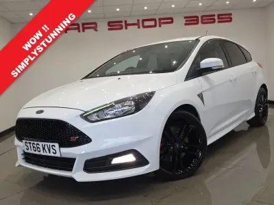 Used Ford Focus ST 185 HP (136 kW) 2016 White Hatchback