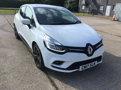 Used Renault Clio Dynamique 2017 White Hatchback