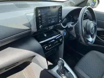Used Toyota Yaris Cross Design 113 HP (83 kW) 2023 Blue SUV