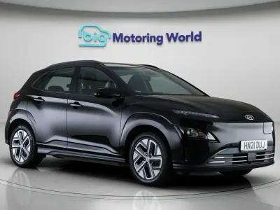 Gebraucht Hyundai Kona SE 100 kW (136 PS) 2021 Schwarz SUV