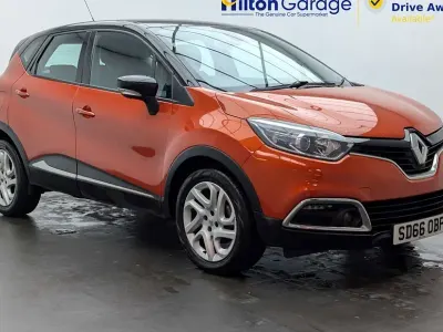 Used Renault Captur Dynamique 90 HP (66 kW) 2016 Orange/black SUV