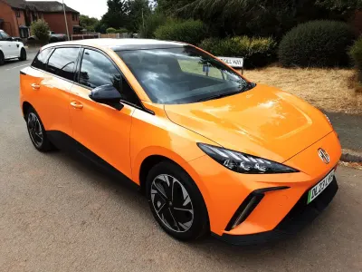 Used MG MG4 EV Trophy 150 kW (204 HP) 2023 Orange Hatchback