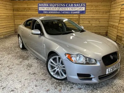 Begagnad Jaguar XF Premium Luxury 275 HK (202 kW) 2011 Silver Sedan