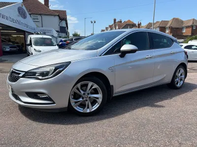 Used Vauxhall Astra SRi 150 HP (110 kW) 2017 Silver Hatchback