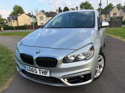 Begagnad BMW 218 Luxury Line 2015 Silver Halvkombi
