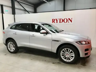 Used Jaguar F-Pace Portfolio 180 HP (132 kW) 2019 Silver SUV