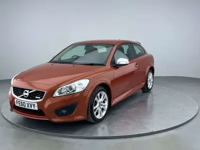 Used Volvo C30 R-Design 100 HP (73 kW) 2010 Orange Hatchback
