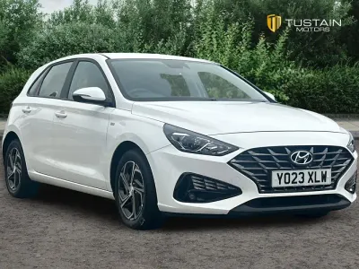 Used Hyundai i30 SE 120 HP (88 kW) 2023 White Hatchback