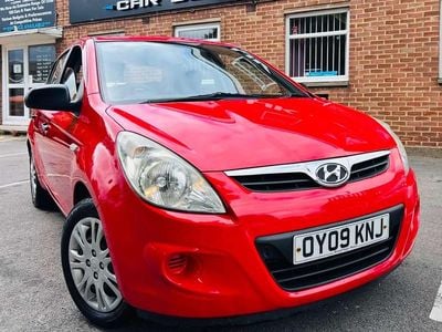 Red Used 2009 Hyundai i20 Classic Hatchback | £1,800 (Fair price)