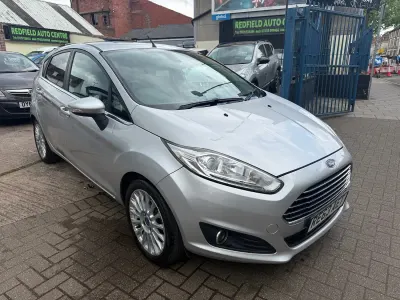 Used Ford Fiesta Titanium 98 HP (72 kW) 2013 Silver Hatchback