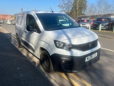 Used Peugeot Partner Premium 131 HP (96 kW) 2021 White MPV