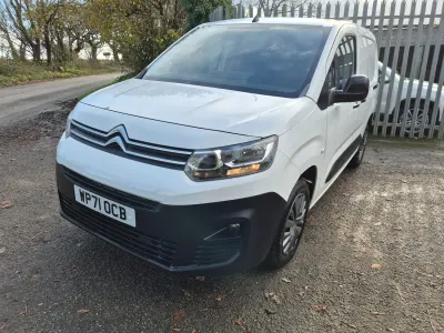 Used Citroën Berlingo 100 HP (73 kW) 2021 White MPV