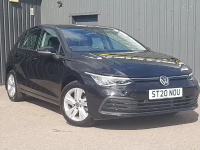Używany VW Golf VII Life 150 KM (110 kW) 2020 Czarny Hatchback