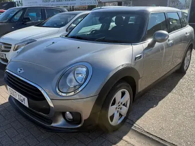 Used Mini One Clubman 102 HP (75 kW) 2017 Silver Estate