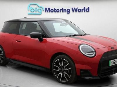 Used Mini Cooper Sport 135 kW (184 HP) 2025 Red Hatchback