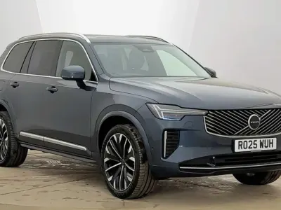 Usado Volvo XC90 Ultra 247 HP (181 kW) 2025 Azul SUV