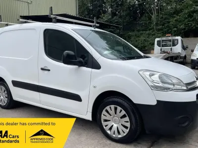 Used Citroën Berlingo 75 HP (55 kW) 2015 White MPV
