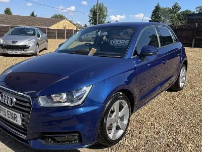 Used Audi A1 Sportback Sport 95 HP (69 kW) 2015 Blue Hatchback