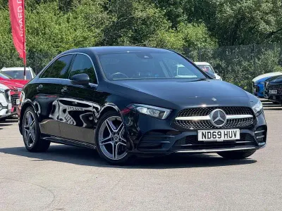 Usado Mercedes A180 AMG line 116 HP (85 kW) 2019 Preto Sedan