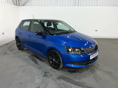 Used Skoda Fabia Colour Edition 90 HP (66 kW) 2017 Blue Hatchback