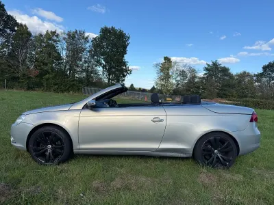 Usado VW Eos Sportline 140 HP (102 kW) 2010 Prateado Cabrios