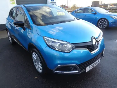 Used Renault Captur Dynamique 90 HP (66 kW) 2016 Blue SUV