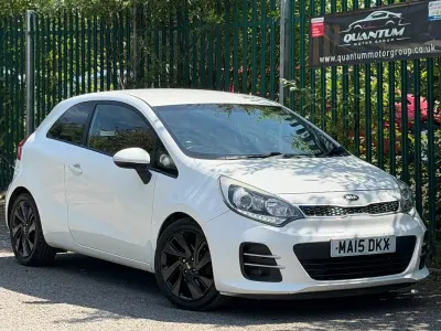 Used Kia Rio 2015 White Hatchback